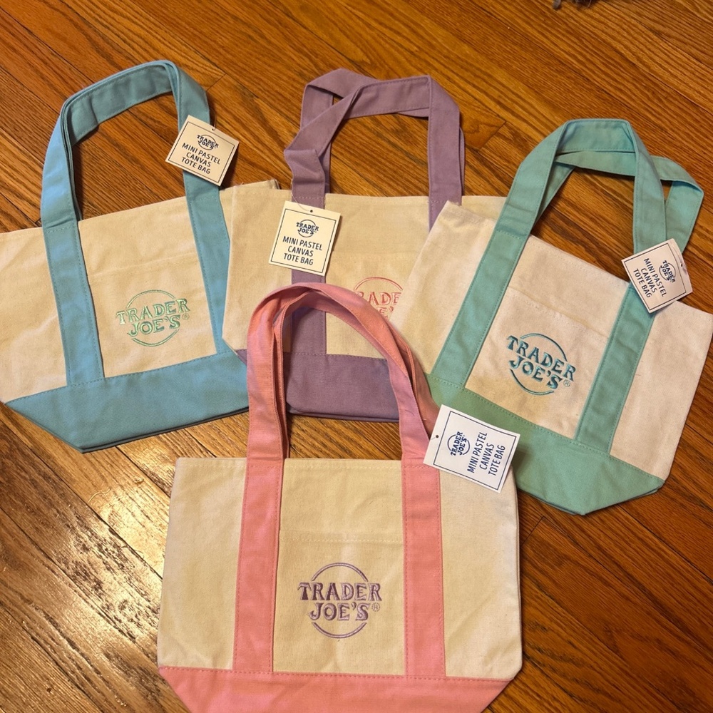 Limited edition Trader Joe’s mini tote
